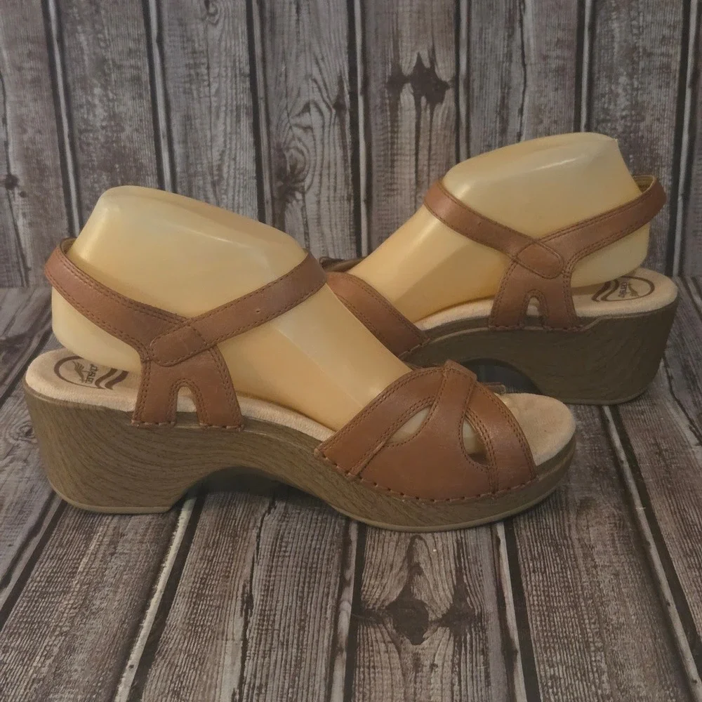Sz 40/ 9.5-10 Dansko Season Brown Leather Comfort Wedge Sandals Excellent